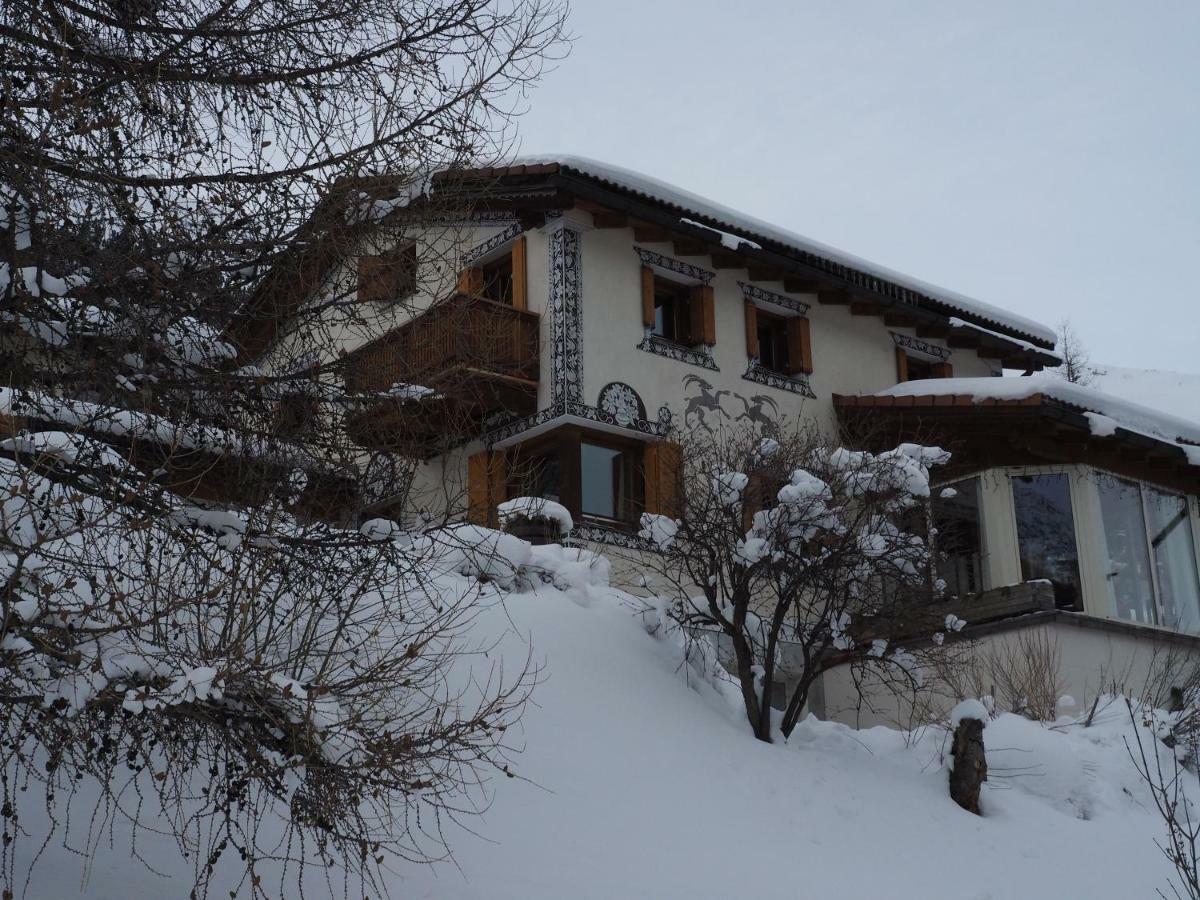 Chesa Sper L'Ovel Brail Apartment Zernez Bagian luar foto